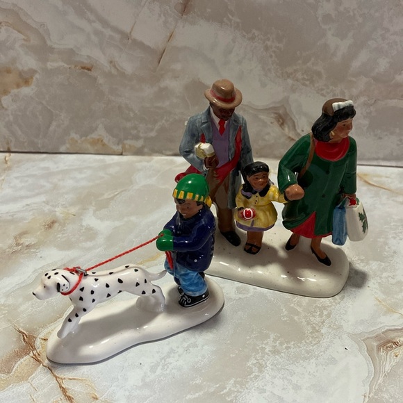 Department 56 Village Family 2 Pieces - Picture 1 of 6